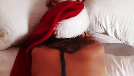Xmas Babe fucked naughty in doggy style and gave blow job