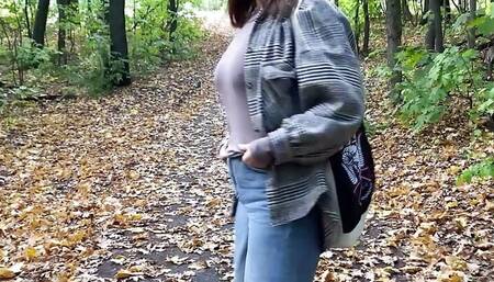 holyXhoney sucked deeply and fucked in the forest hiding from passers -by