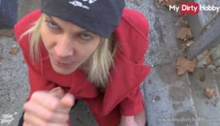 Public Fuck and Cumshot in a Parking Lot