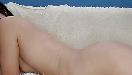 Naked Lady Kneads Round Anus Hole