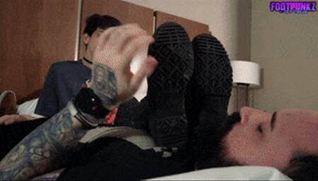 Nerdy Non-Binary Babe Jett Taylor's First Foot Smothering Handjob