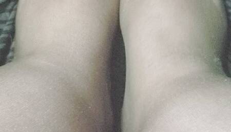 Bunny feeties!!