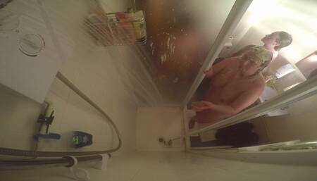 Devon, Raegan and Sarah Jane shower BTS