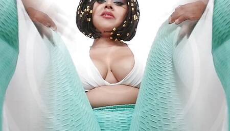 Mesmerizing Fat Assed Ebony Findom converts you to the Gynarchy