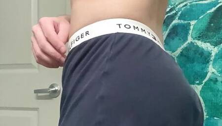 College twink takes off his underwear