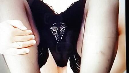 Nicki-Crossdress in sexy black Lingerie & Stockings
