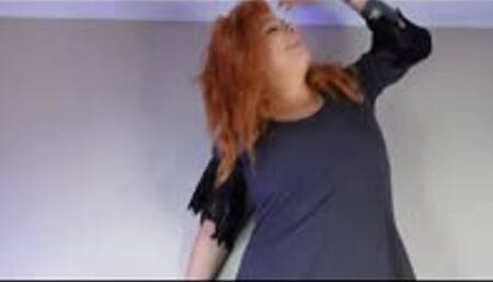 Growth Potion makes Business Woman GROW! MP4 640