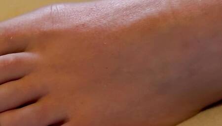 Didde plays with her wet pussy