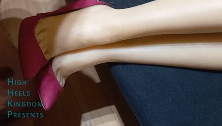 Realistic Silicon Legs In Pink Seuede Pumps Fucking And Big Cumshoot