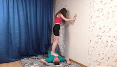 Weak boy does not show any reaction being dominated, vf2463h 720p