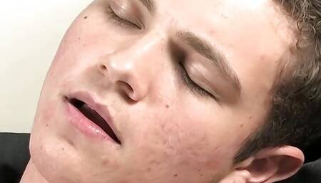 Twinks Teagan Daniels and Mason Ross cum while masturbating
