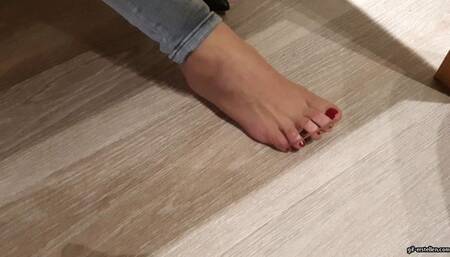 shoeplay in the furniture store and pantyhose is ripped open wmv 1280 x 720