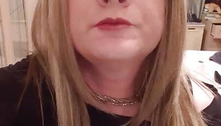 Amateur English transvestite wank