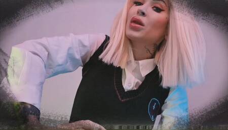 The cannibalistic school bully -  VORE