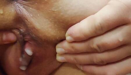 Sweet creampie for MILF in bathroom