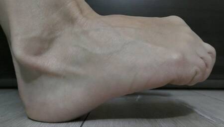 I love your toe curl gold color (Part 5) MP4 FULL HD 1080p