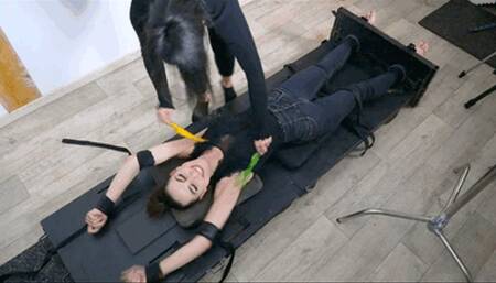 SARAHNI GETS HER REVENGE ON MEGARAH IN THE STOCKS - HD