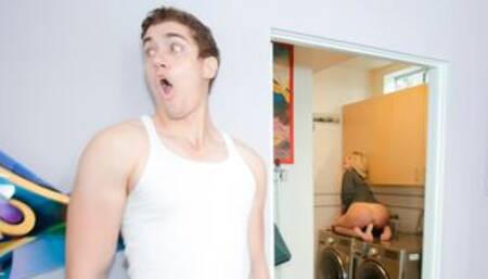 Washing Machine MILF Orgasms