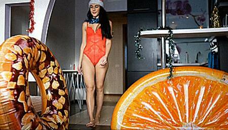 Keira play and deflate 4K UHD