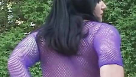 Hard threesome for a nasty brunette