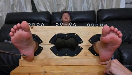 Alice and Rhea tickle Dylan's feet (1080)