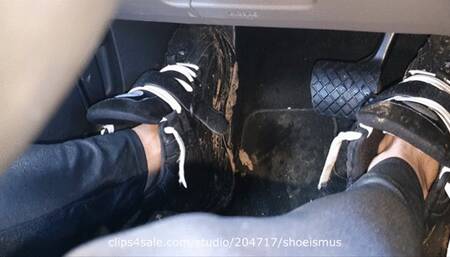 Driving in dirty buffalo boots and leather leggings 5