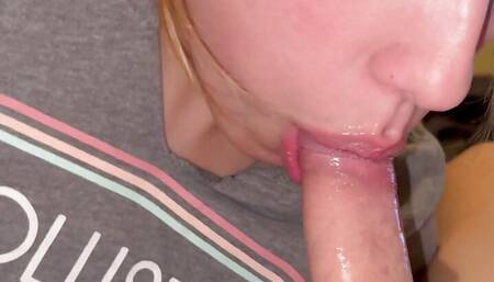 Blonde Babe Sloppy Deepthroat Dick to Cum In Mouth