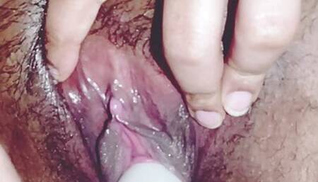 Big Boobs Muskan ki Desi Chut ko dekho Chudte hue Hardcore Fingering Desi chut me Dildo Hardcore fucking with dildo Desi