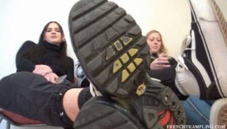 2215 Sneakers licking with Noemie Cathy Lysa Jina