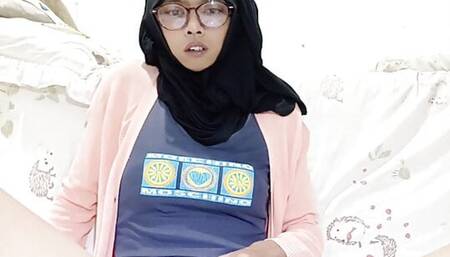 MaureenNadh - Hijab Asian Skinny Squirting On Chastity While Dildo Ride.