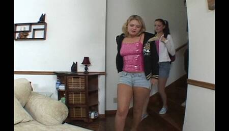2 Young Girls 2 Guys Bareback Orgy! (mp4)