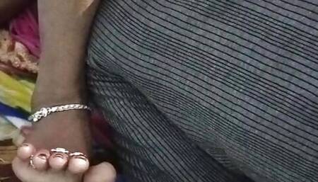 Rekha bhabhi ka chut chata maine