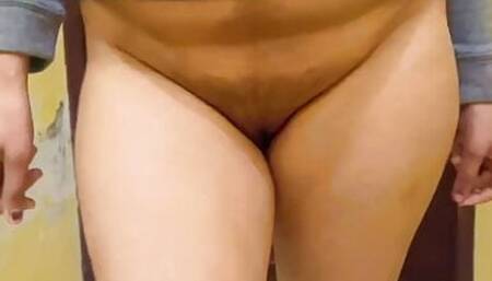 My sexi girlfriend walking nude and ready to fuck