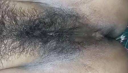 Bhabhi ki chut me ungli