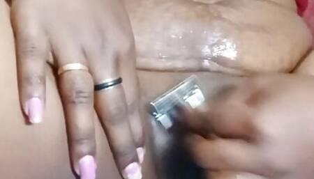 Indian tamil aunty pussy shaving