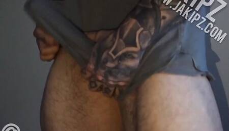 Jakipz Precumming And Flexing His Big Muscles For You