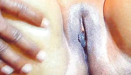 Desi hot bhabhi closeup pussy and ass massage