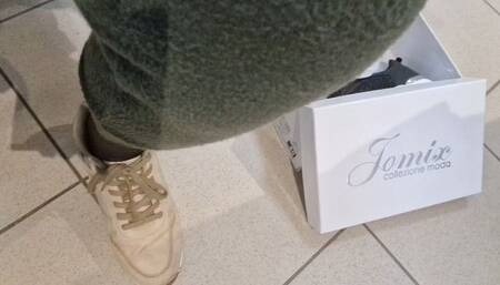 Sheer feet and new sneakers in public 4k avi