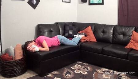 Nikki gets her tied feet worshiped!