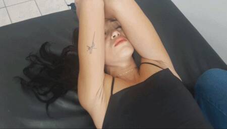 Mariana in intense tickling no mercy !