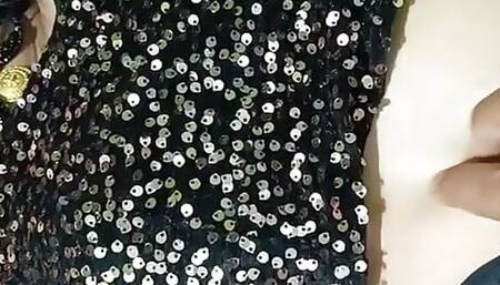 Desi bhabhi ki chut me ungli karke siskiya nkkali