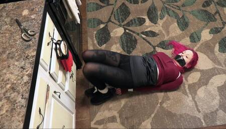 Walking In On A Burglar (MP4 1080p) - Lady Lazarus