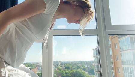 blonde squirting and body worship