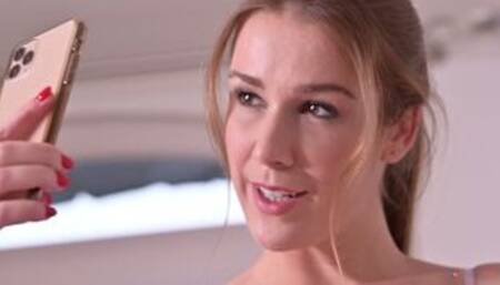 Alexis Crystal Gets Extra Sausage from Black Pizza Delivery Guy