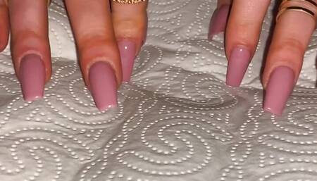 Long Fingernails Tapping and Scrachting