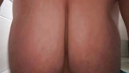 Rubbing cunt and nipples on the floor