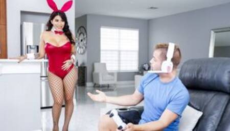 Busty Latina Tokyo Lynn Seduces Her Roommate And Makes Him Cum Deep Inside Her Milf Pussy - MomDrips