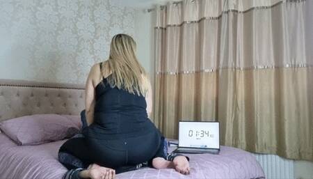 Timed trained facesitting