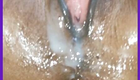 Pussy DroolingJuliette wet