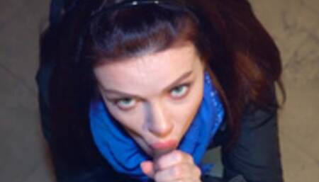 The stranger helped, after that she did a blowjob and ate cum/ LunaRoulette